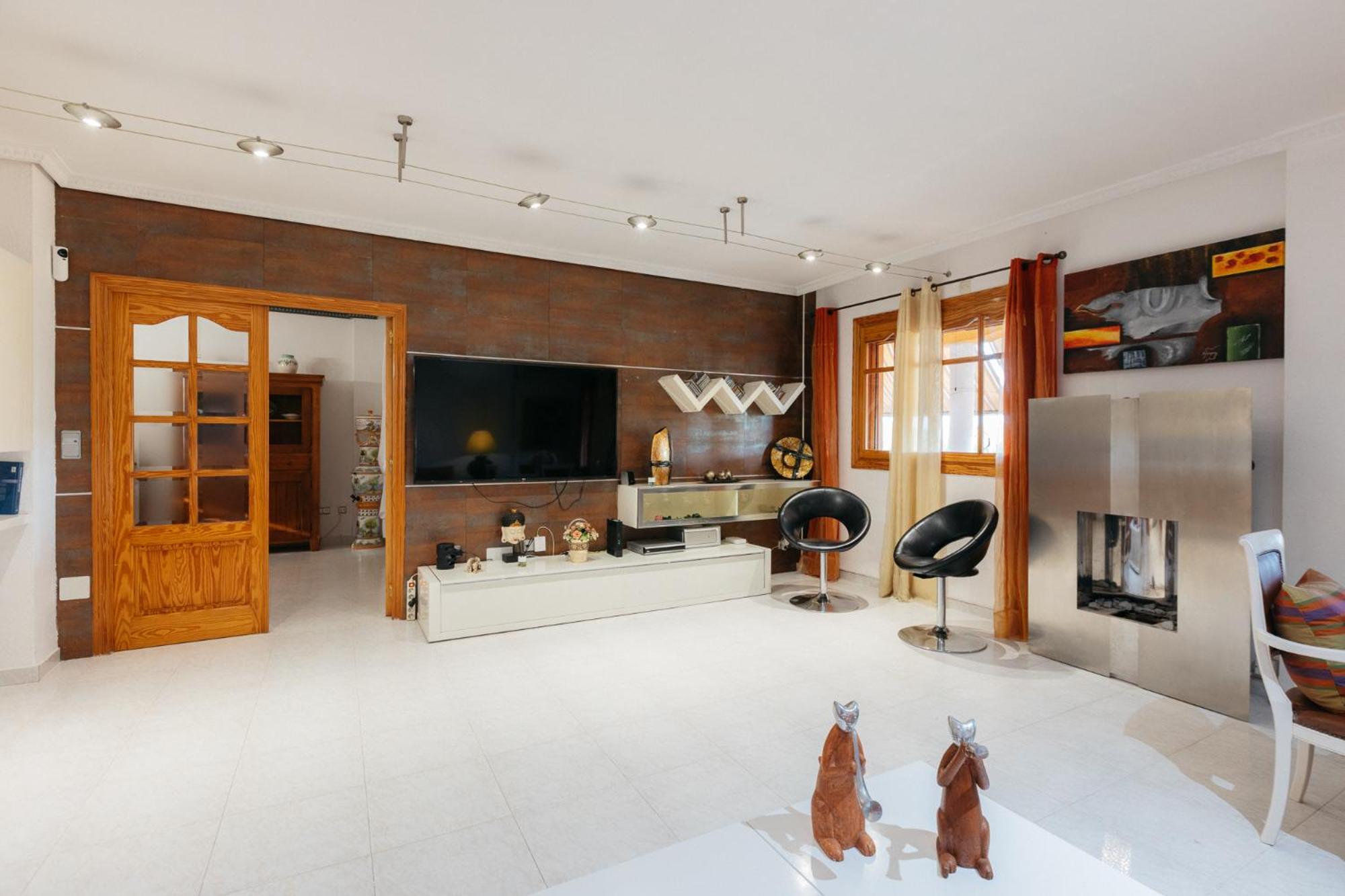 Chalet, Villa Rodeada De Naturaleza Piscina A Doce Klm De Valencia Y 7 Del Aeropuerto Luaran gambar