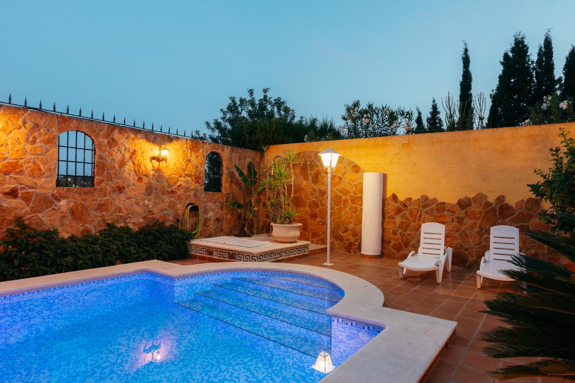 Chalet, Villa Rodeada De Naturaleza Piscina A Doce Klm De Valencia Y 7 Del Aeropuerto Luaran gambar
