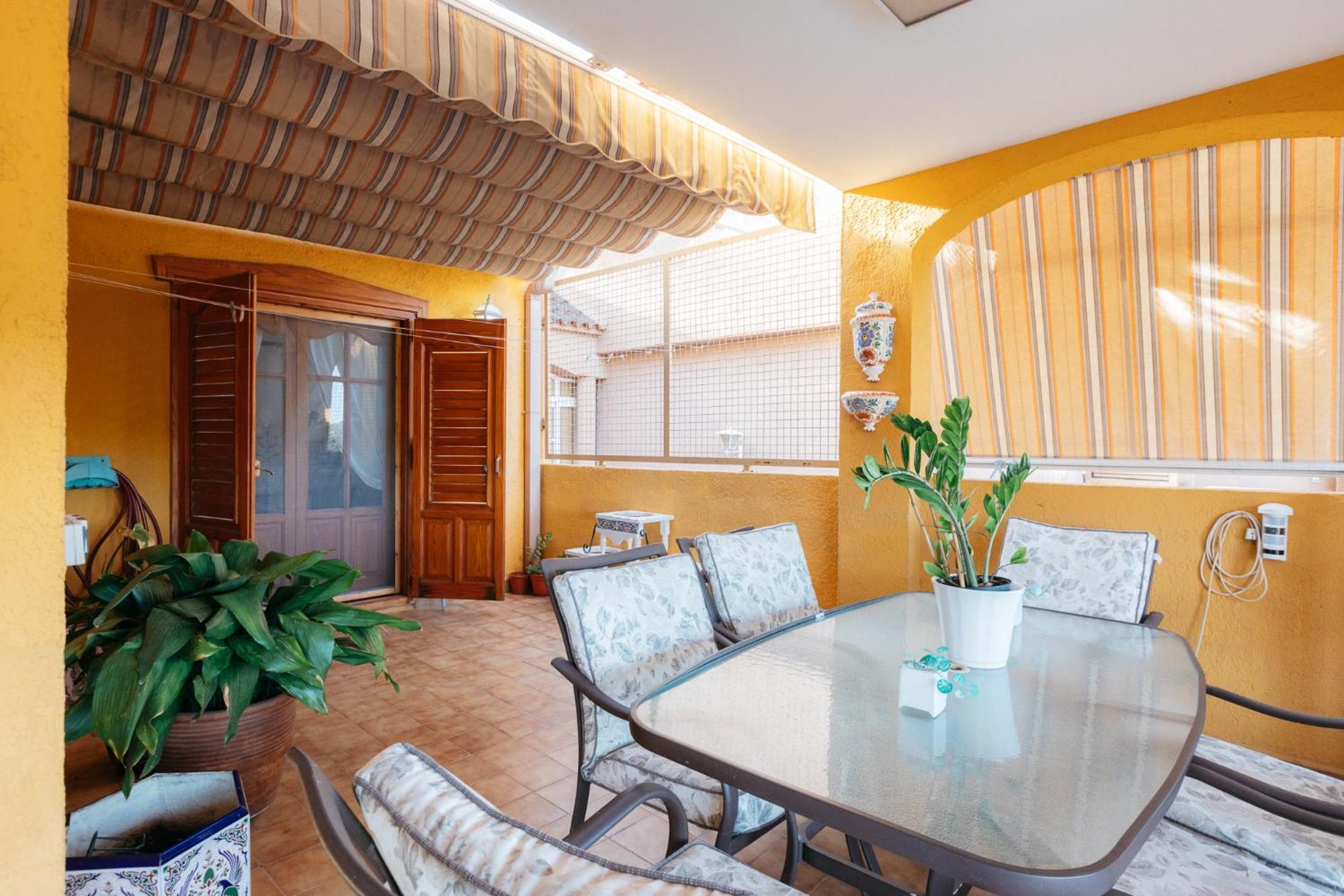 Chalet, Villa Rodeada De Naturaleza Piscina A Doce Klm De Valencia Y 7 Del Aeropuerto Luaran gambar