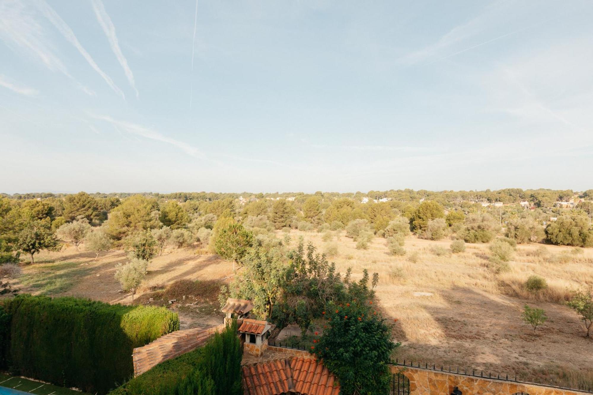 Chalet, Villa Rodeada De Naturaleza Piscina A Doce Klm De Valencia Y 7 Del Aeropuerto Luaran gambar
