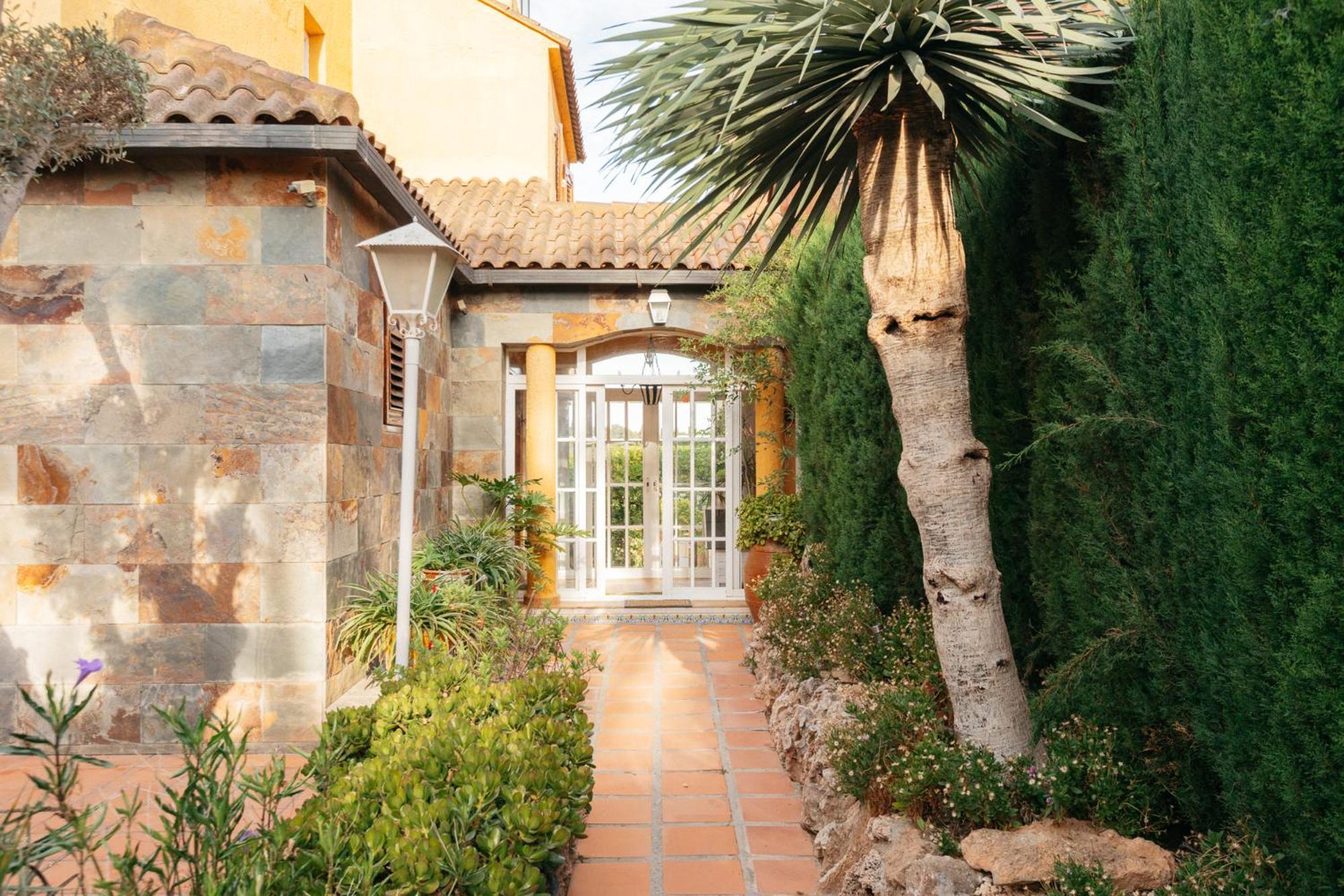 Chalet, Villa Rodeada De Naturaleza Piscina A Doce Klm De Valencia Y 7 Del Aeropuerto Luaran gambar