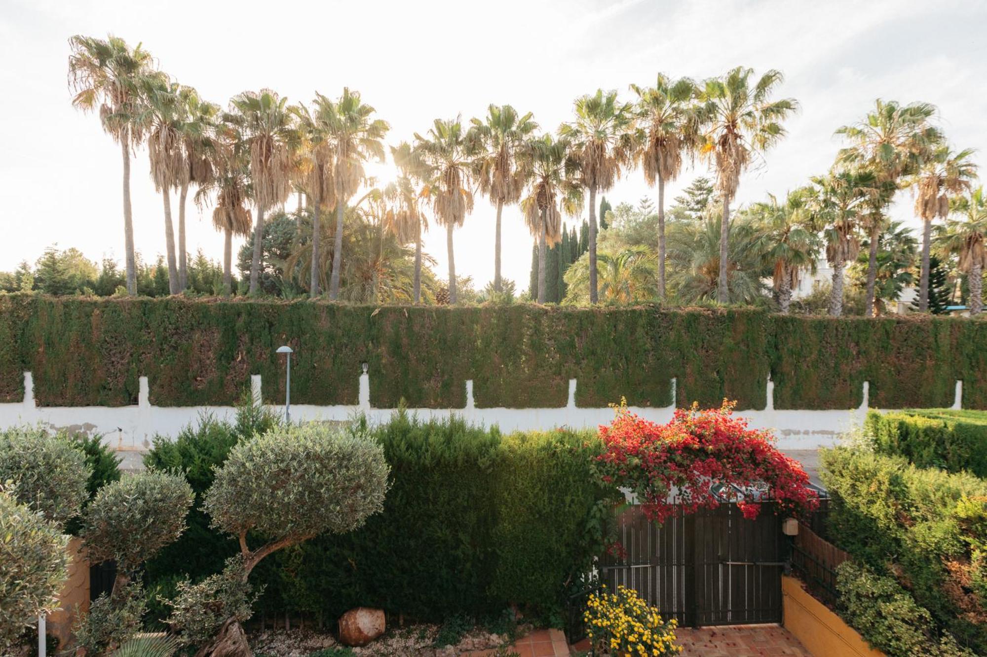 Chalet, Villa Rodeada De Naturaleza Piscina A Doce Klm De Valencia Y 7 Del Aeropuerto Luaran gambar